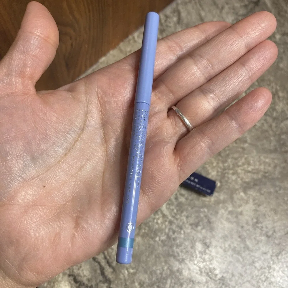 AVON Glimmer Sticks Eye‎ Liner Caribbean Blue New Waterproof